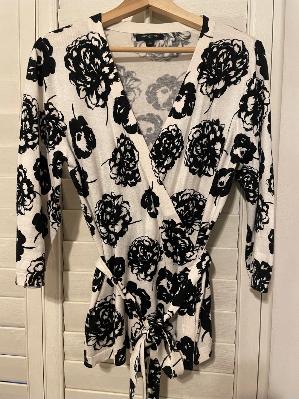 Banana Republic Black & White Floral Long-Sleeve Wrap Dress